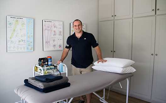 MICHAEL LOCKYER Physiotherapist MICHAEL LOCKYER Physiotherapist
